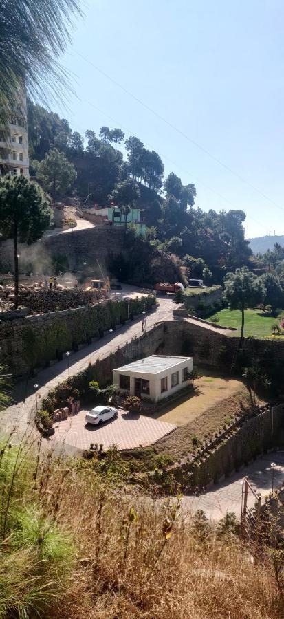 2Bhk Furnished Apartment/Near Kasauli/Barog/Luv Fun & Adventure Solan Dış mekan fotoğraf