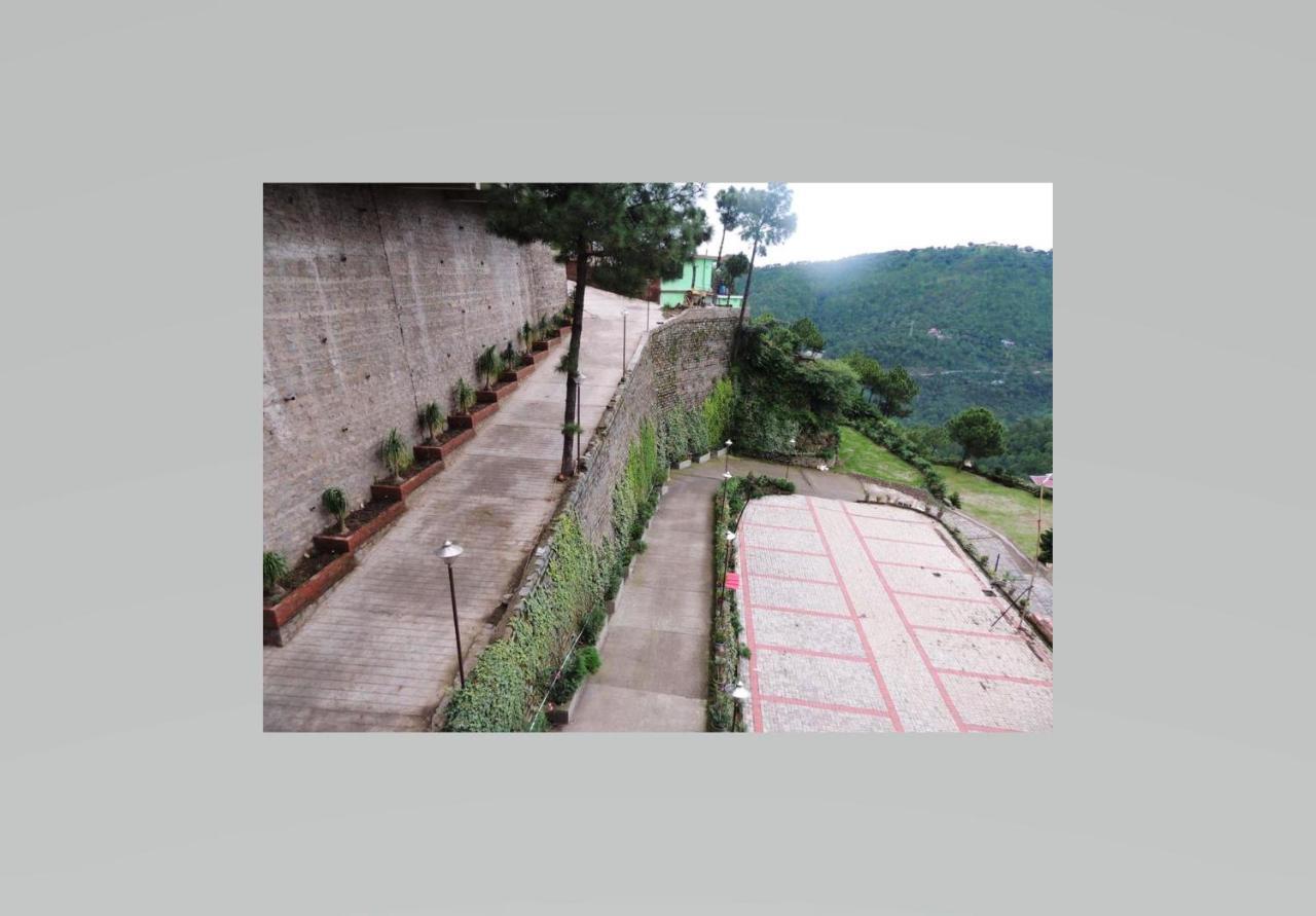 2Bhk Furnished Apartment/Near Kasauli/Barog/Luv Fun & Adventure Solan Dış mekan fotoğraf