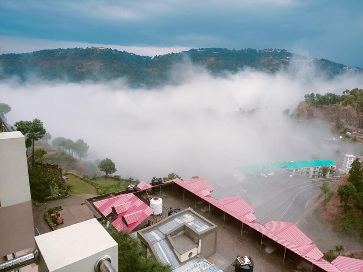 2Bhk Furnished Apartment/Near Kasauli/Barog/Luv Fun & Adventure Solan Dış mekan fotoğraf