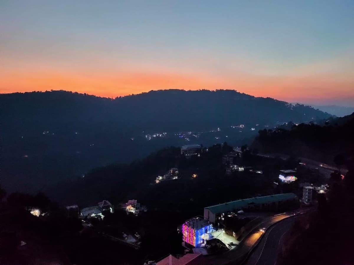 2Bhk Furnished Apartment/Near Kasauli/Barog/Luv Fun & Adventure Solan Dış mekan fotoğraf